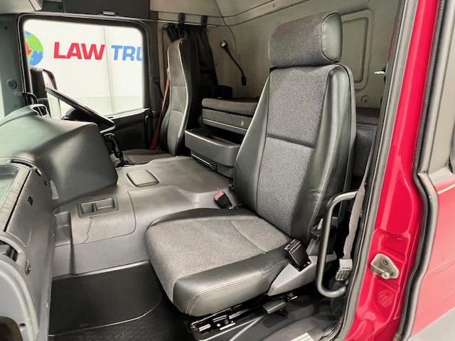 Scania P380 6×2 10 Tyre Rear Lift Sleeper Cab Flatbed