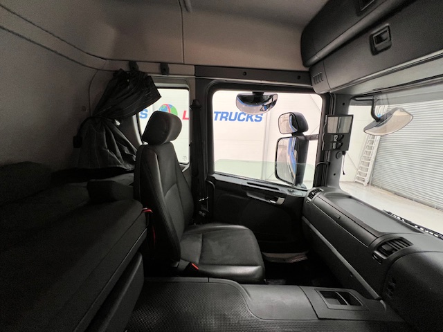 Scania P250 4×2 Sleeper Cab Fridge Box