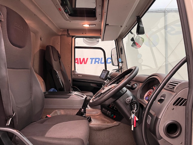 DAF CF 290 6×2 Rear Steer Fridge Box