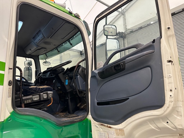 Hino 3241 700 8×4 Sleeper Cab Steel Tipper