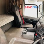 DAF CF 220 4×2 Sleeper Cab Curtainsider - thumbnail