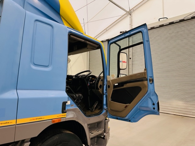 DAF CF65 220 Sleeper Cab Box Van