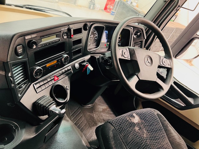 Mercedes Actros 1830 Sleeper Cab Curtainsider