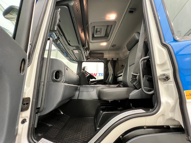 Scania P250 4×2 Sleeper Cab Fridge Box
