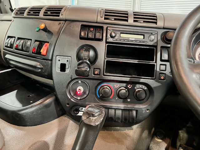 DAF CF85 410 8×4 Day Cab Steel Tipper Grab
