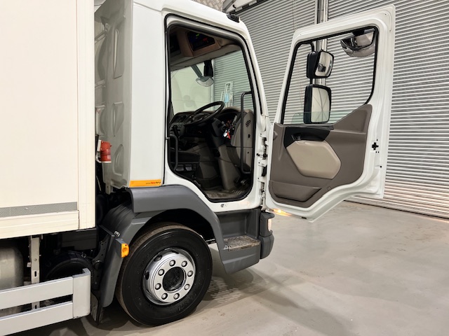 DAF LF 180 Day Cab Fridge Box Manual