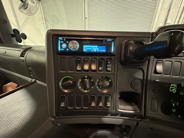 Scania G410 4×2 Sleeper Cab Tractor Unit