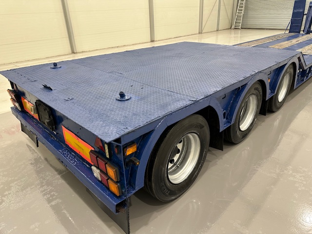 King GTL 48 60 Tri Axle Machinery Carrier Lowloader