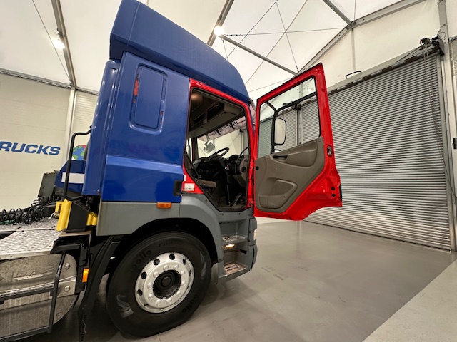 DAF CF85 410 6×2 Midlift Tractor Unit
