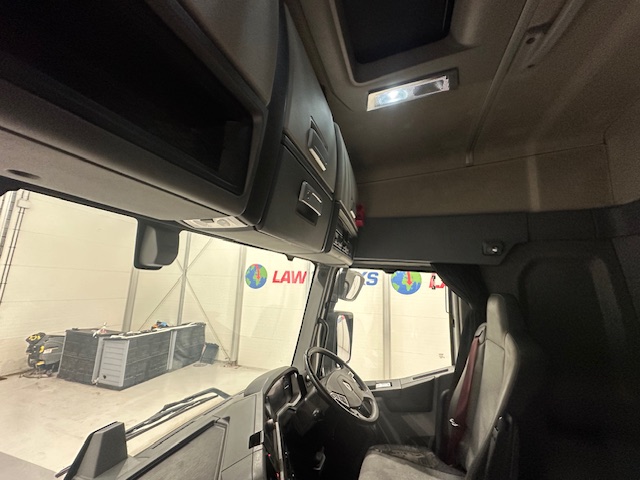 Renault T460 6×2 Midlift Tractor Unit
