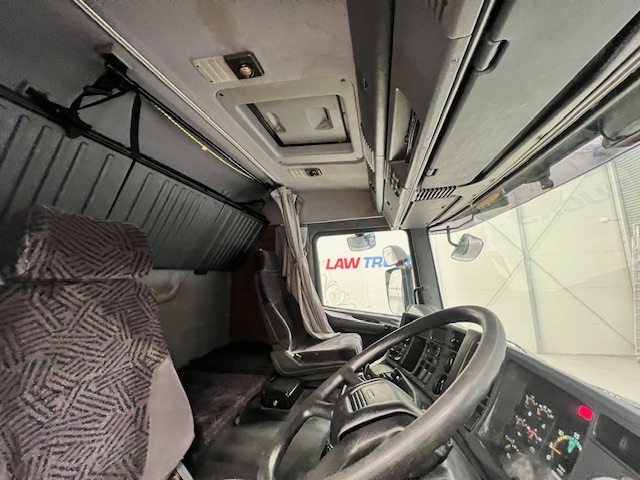 Scania R94 220 4×2 Sleeper Cab Box Van Manual
