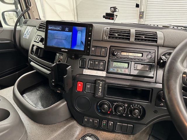 DAF CF 290 6×2 Rear Steer Fridge Box