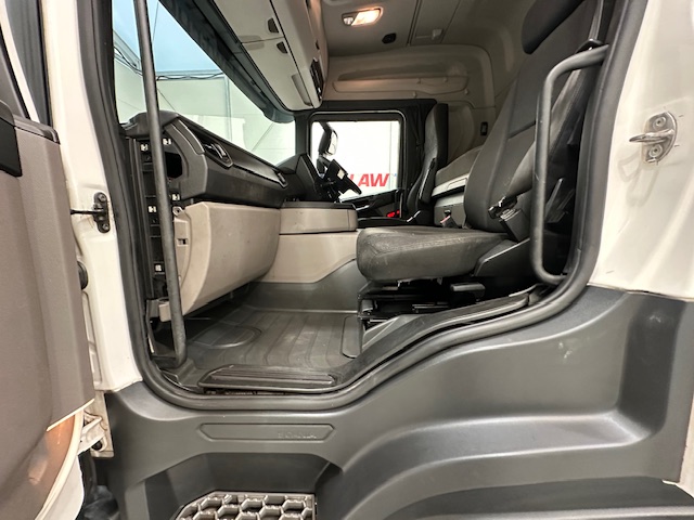 Scania G410 4×2 Sleeper Cab Tractor Unit