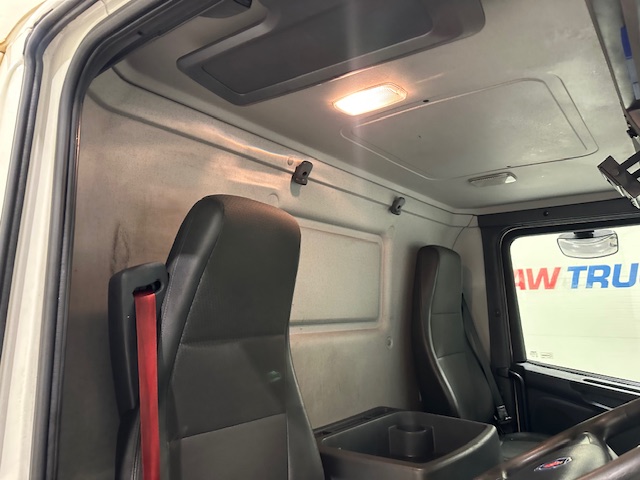 Scania P280 6×2 Rear Lift Day Cab Fridge Box