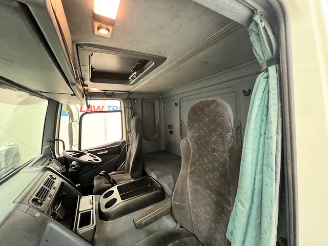 DAF CF85 380 4×2 Sleeper Cab Tractor Unit Manual