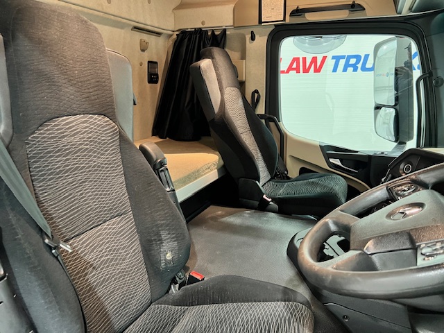 Mercedes Actros 1824 Sleeper Cab Curtainsider