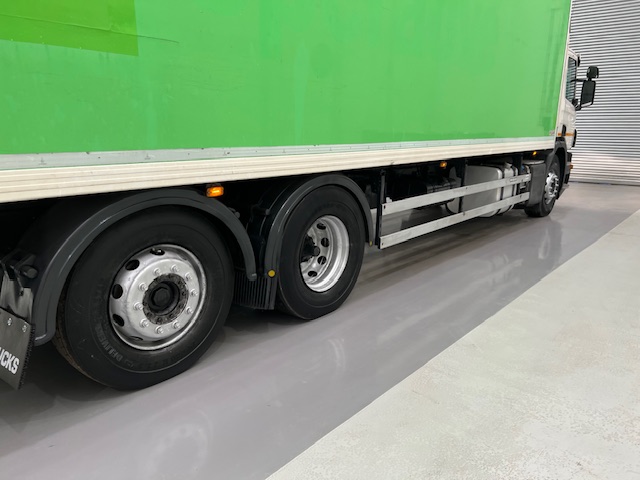 Scania P280 6×2 Rear Lift Day Cab Fridge Box
