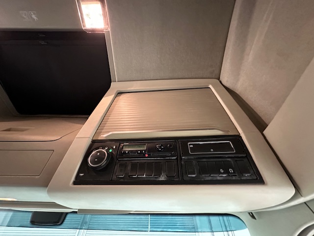 Volvo FH 460 Euro 5 6×2 Tractor Unit Safari Edition