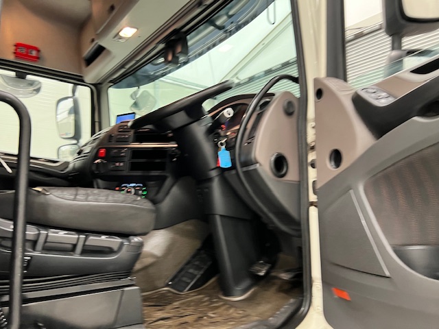 DAF XF 480 6×2 Midlift Tractor Unit