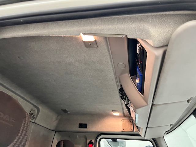 DAF LF 250 4×2 Rest Cab Fridge Box