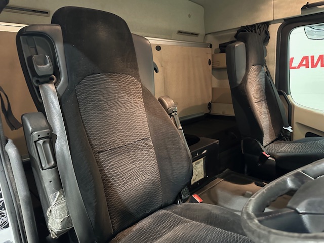 Mercedes Actros 2530 6×2 Sleeper Cab Curtainsider