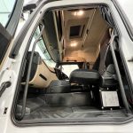Mercedes Actros 1824 4×2 Sleeper Cab Curtainsider - thumbnail