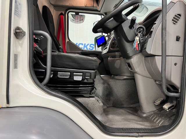 DAF LF 230 4×2 Day Cab Fridge Box