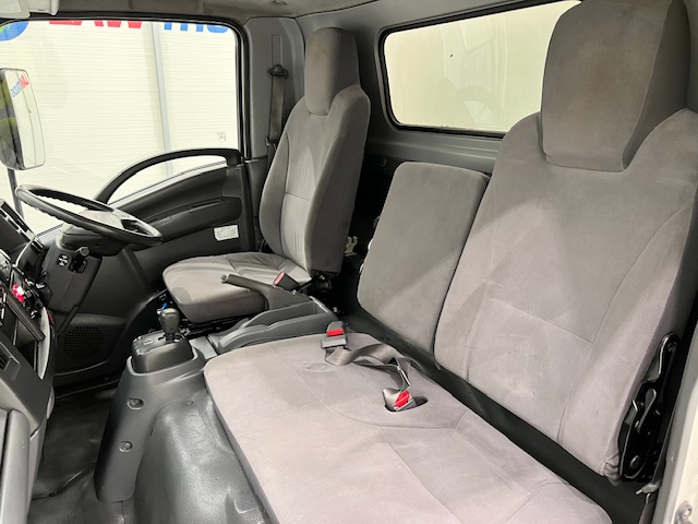 Isuzu N75.190 Day Cab Box Van