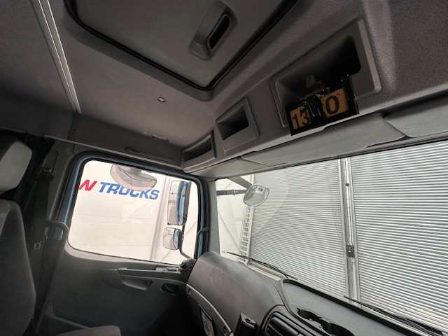 Mercedes Axor 2529 Rear Lift Sleeper Cab Box Van