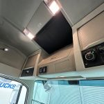 Volvo FH 460 Euro 5 6×2 Tractor Unit Safari Edition - thumbnail