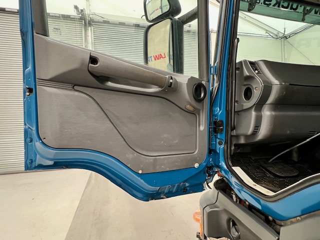 Scania P94 300 6×4 Day Cab Cement Mixer