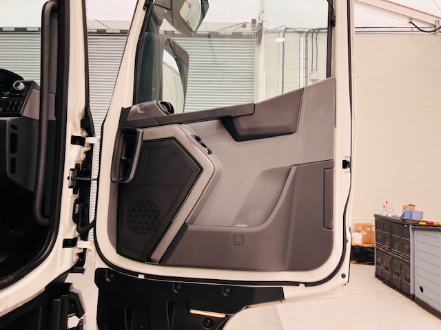 Renault T460 6×2 Midlift Tractor Unit