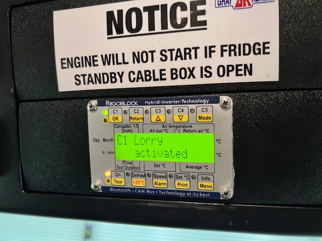 Mercedes Antos 1827 Day Cab Fridge Box