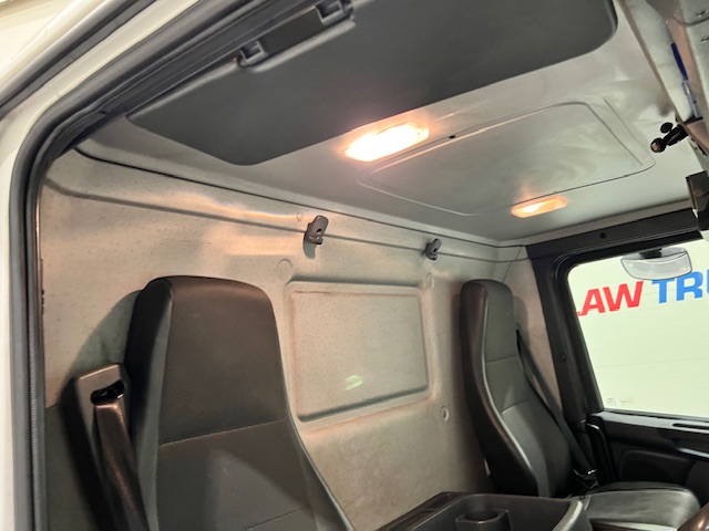 Scania P280 6×2 Rear Lift Day Cab Fridge Box Manual