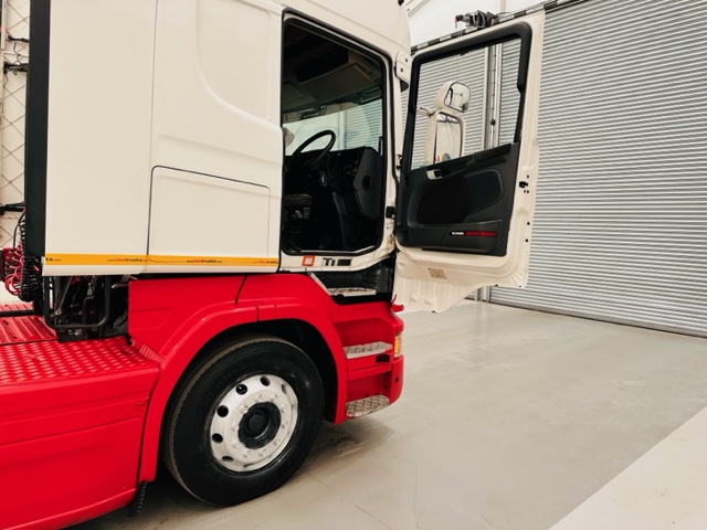 Scania R420 6×2 Midlift Topline Tractor Unit