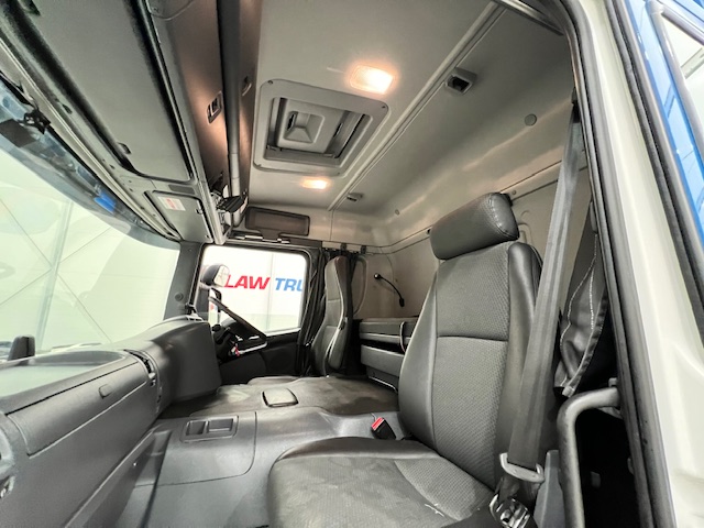Scania P250 4×2 Sleeper Cab Fridge Box