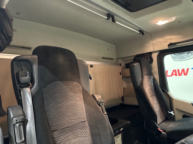 Mercedes Actros 2530 6×2 Sleeper Cab Curtainsider