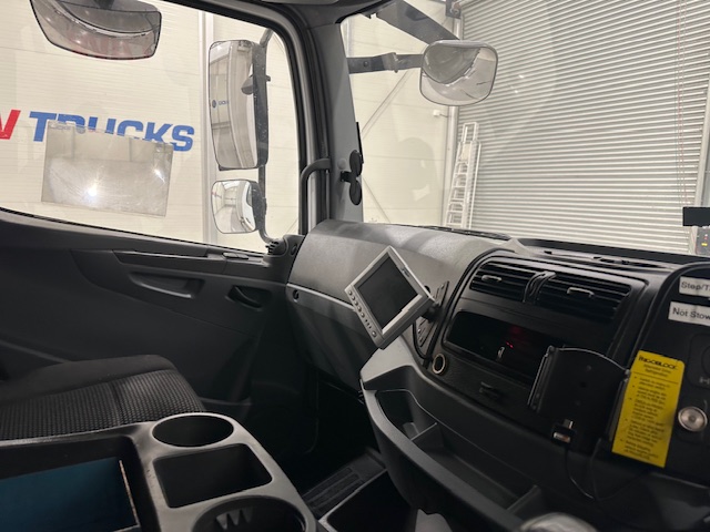 Mercedes Axor 1824 Day Cab Fridge Box