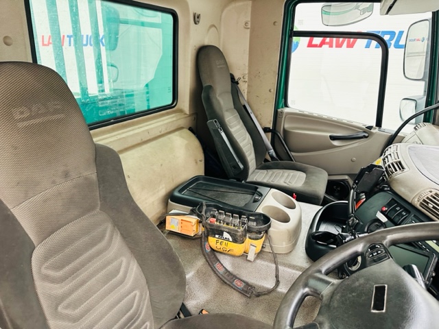 DAF CF75 310 Rear Lift Day Cab Dropside Brick Grab