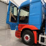 Mercedes Actros 2530 6×2 Sleeper Cab Curtainsider - thumbnail