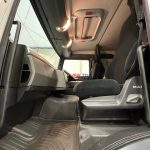 MAN TGM 18.250 4×2 Sleeper Cab Curtainsider - thumbnail