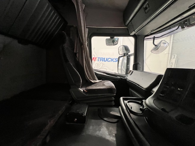 Scania R94 220 4×2 Sleeper Cab Box Van Manual