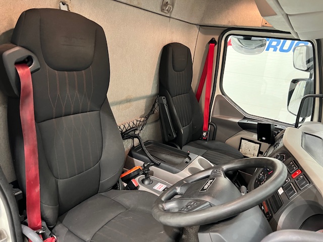 DAF LF 230 4×2 Day Cab Fridge Box