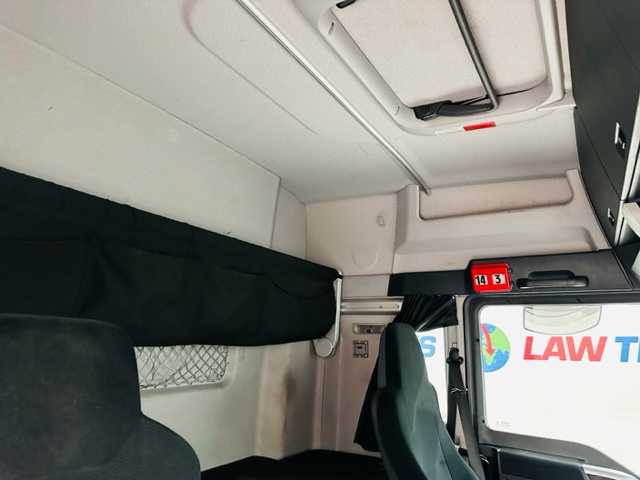 MAN TGX 26.480 6×2 Tractor Unit