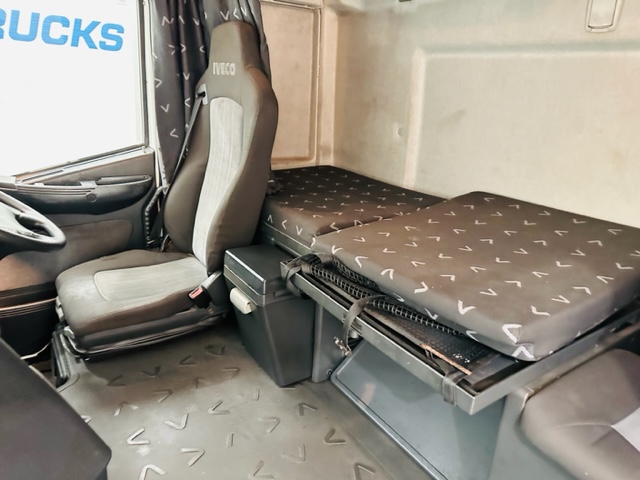 Iveco Stralis 450 4×2 Tractor Unit
