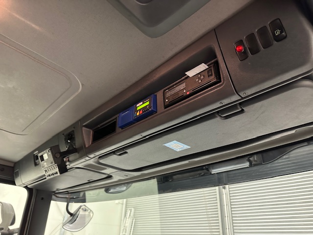 Scania P280 6×2 Rear Lift Day Cab Fridge Box