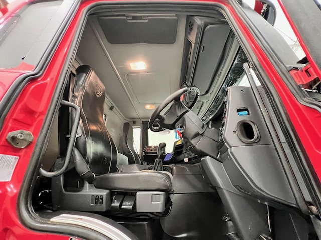 Scania P410 8×4 Day Cab Hookloader Manual