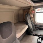 DAF CF75 310 Rear Lift Sleeper Cab Curtainsider - thumbnail