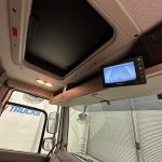 DAF CF 330 6×2 Rear Lift Sleeper Cab Curtainsider - thumbnail
