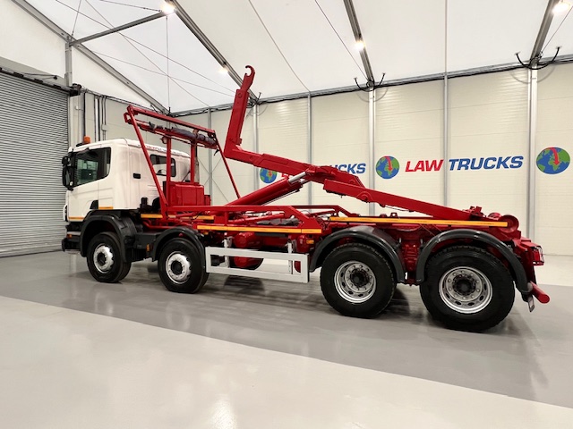 Scania P370 8×4 Rest Cab Hookloader Manual
